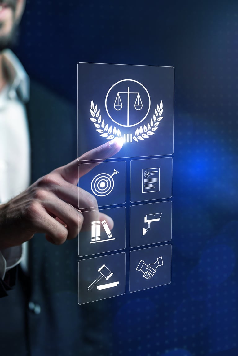 Persona usando interfaz digital con iconos legales